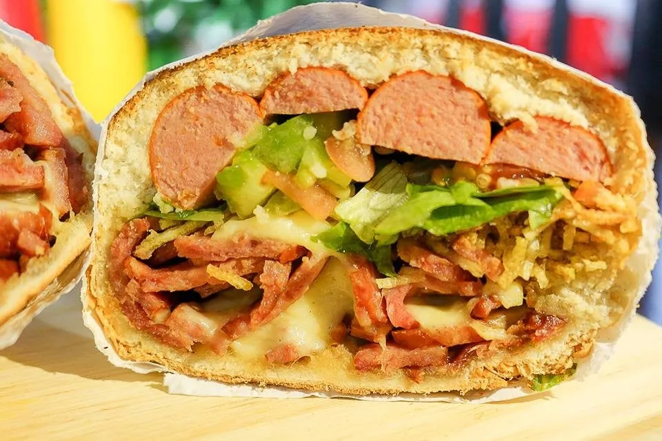 Comidas típicas da Feira de Maringá